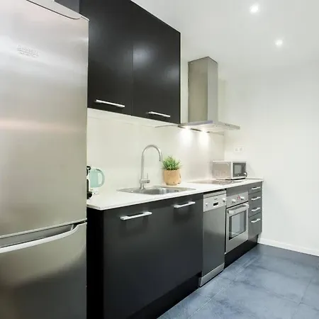 Apartment Bright And Modern 3bedroom In Ramblas 3 1b