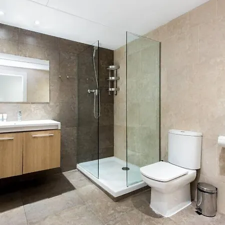 Bright And Modern 3bedroom In Ramblas 3 1b Apartment