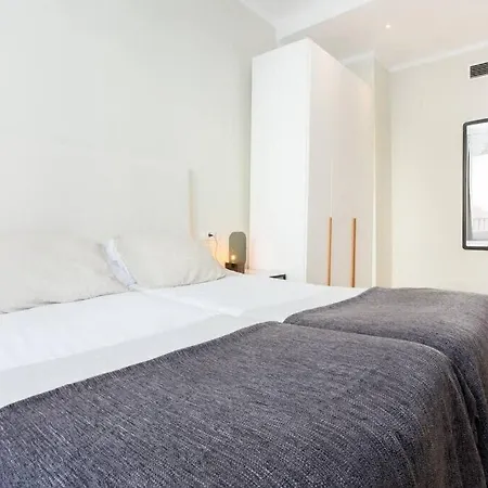 Apartment Bright And Modern 3bedroom In Ramblas 3 1b Barcelona